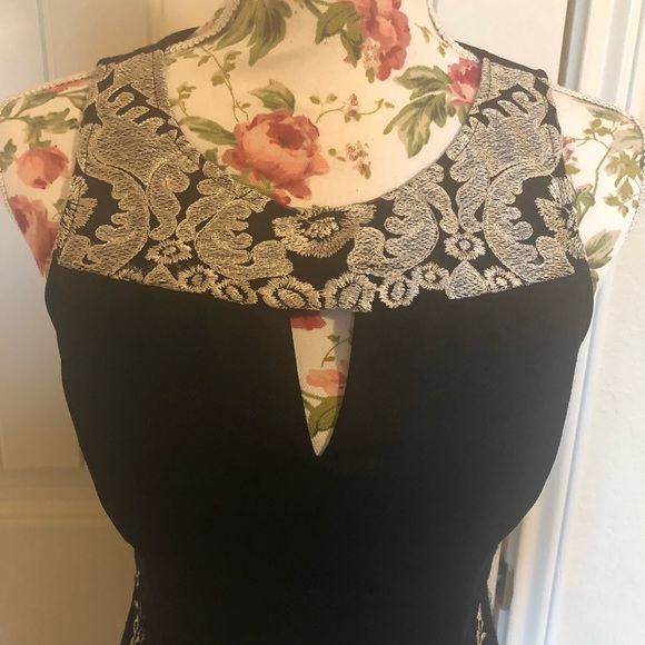 Dress - Picture 3 of 4